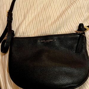 Marc Jacobs 
Like new 
Black pebble 
Light weight